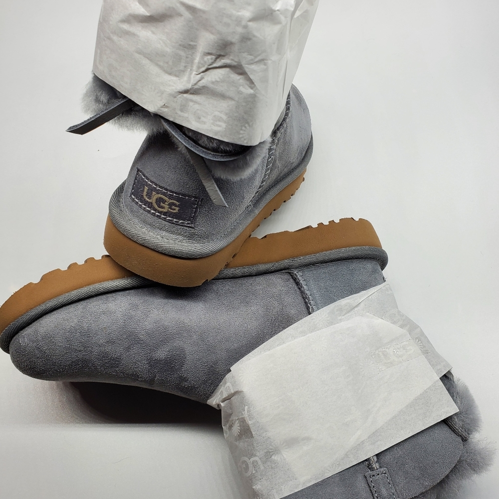 *SOLD*UGG CLASSIC BOW MINI (W)